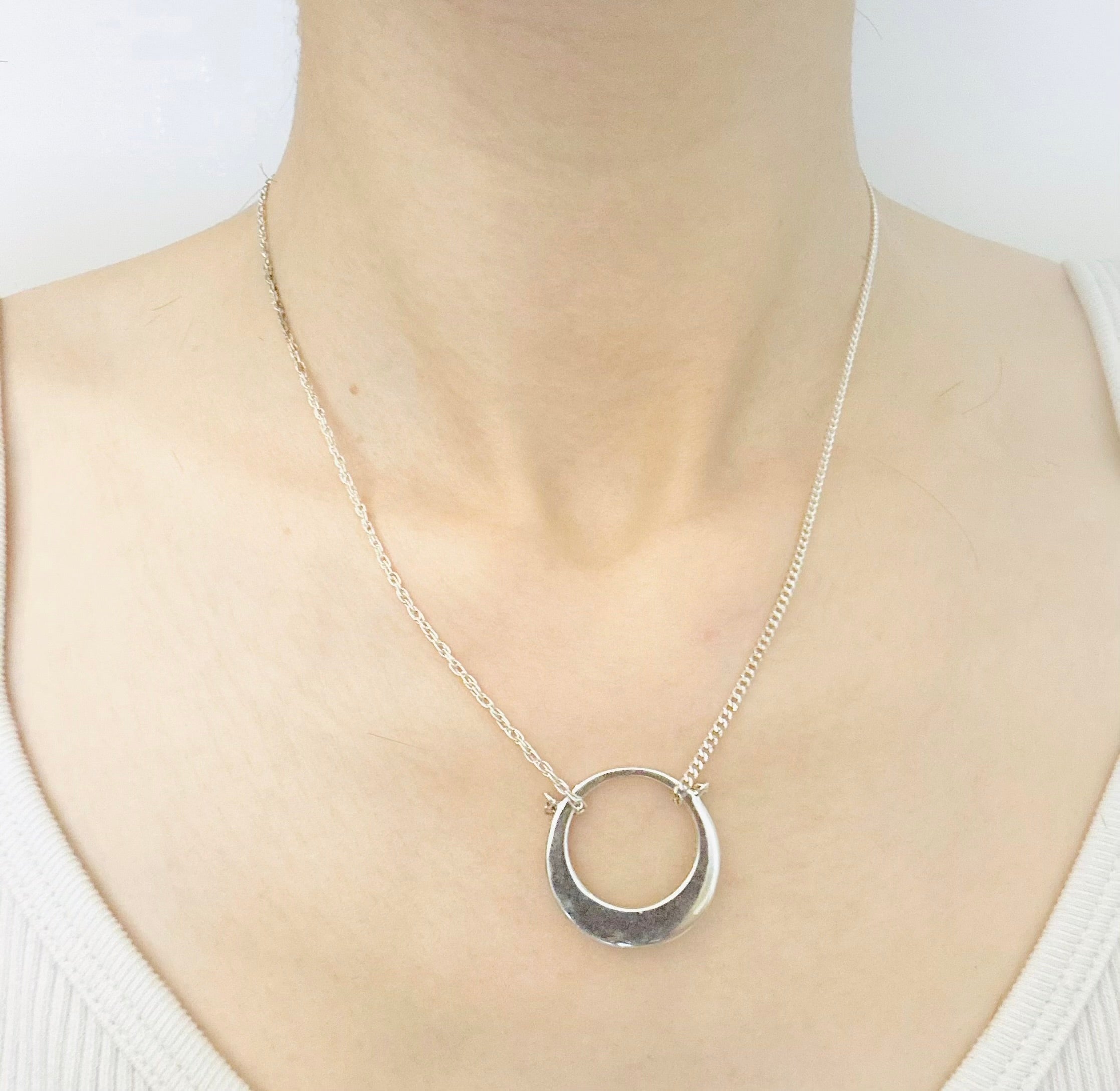 Collana in argento sterling 925 con luna aperta