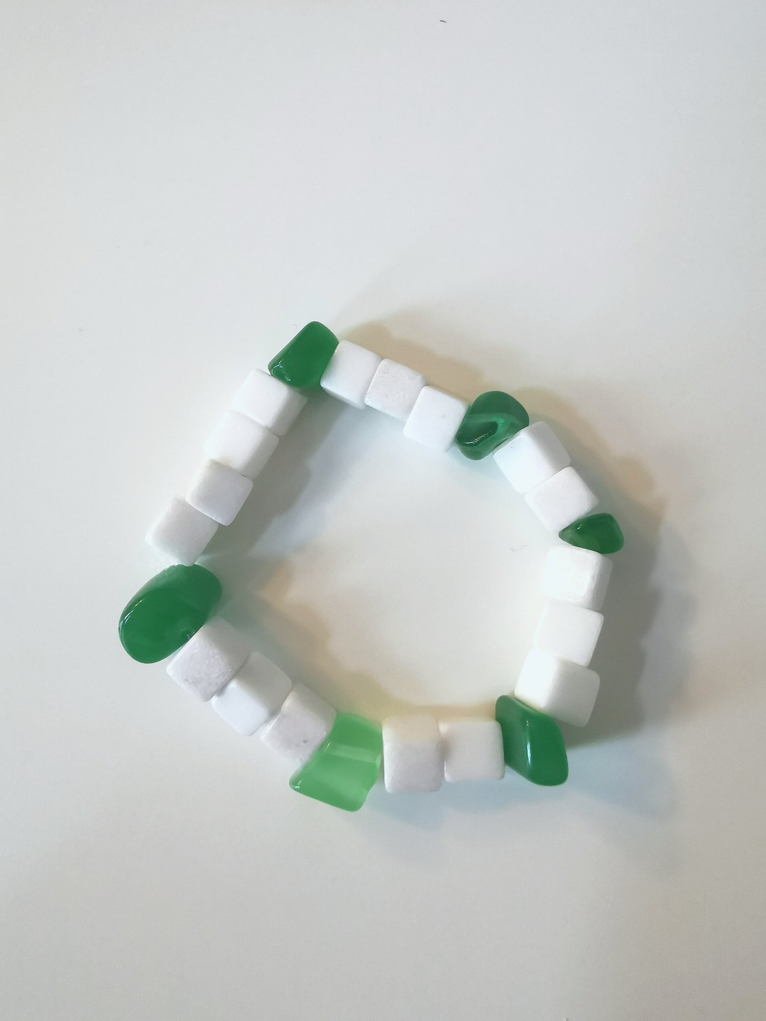 Bracciale in pietra naturale fatto a mano - Marshmallow smeraldo