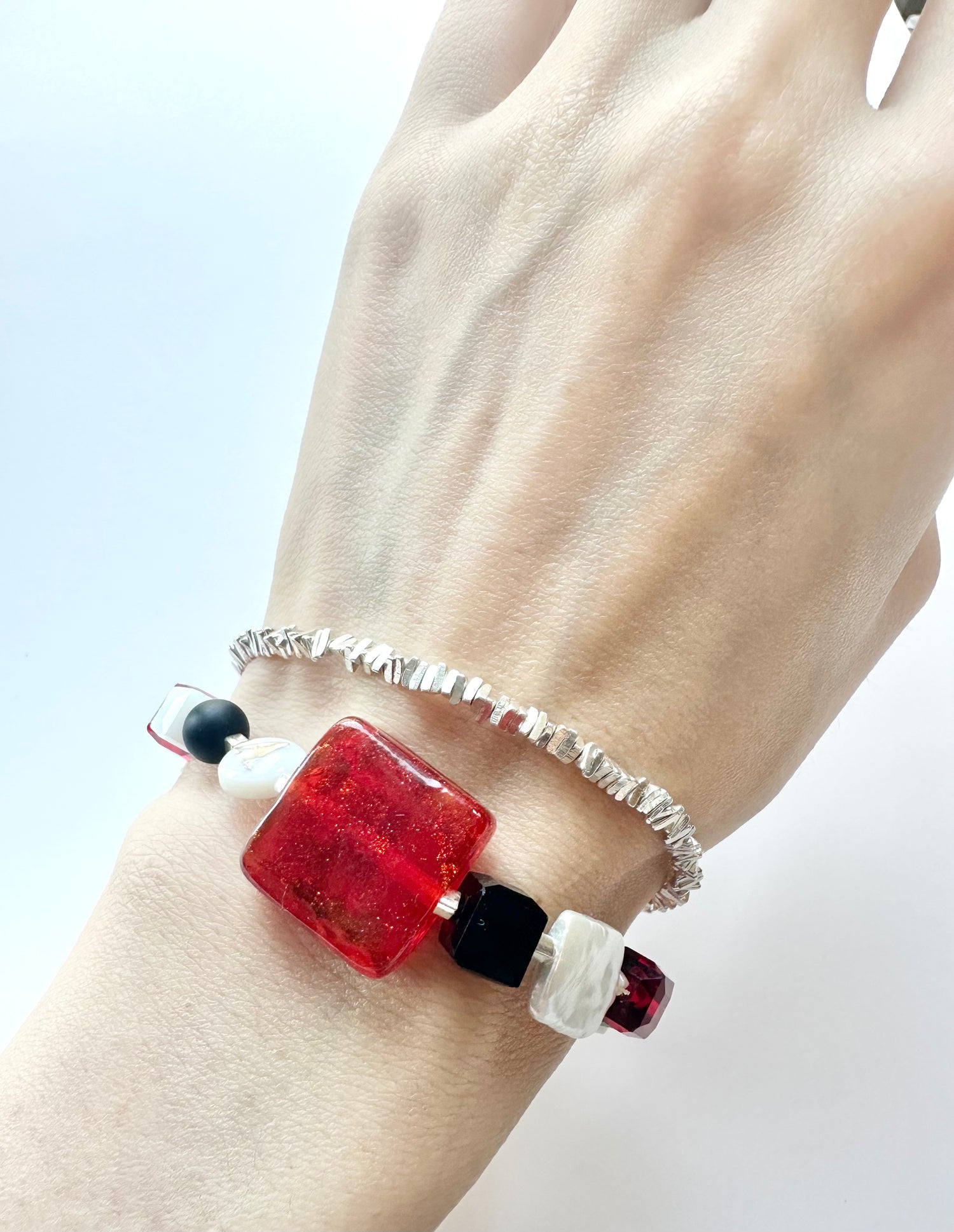 Bracciale in pietra fatto a mano - Ruby Night