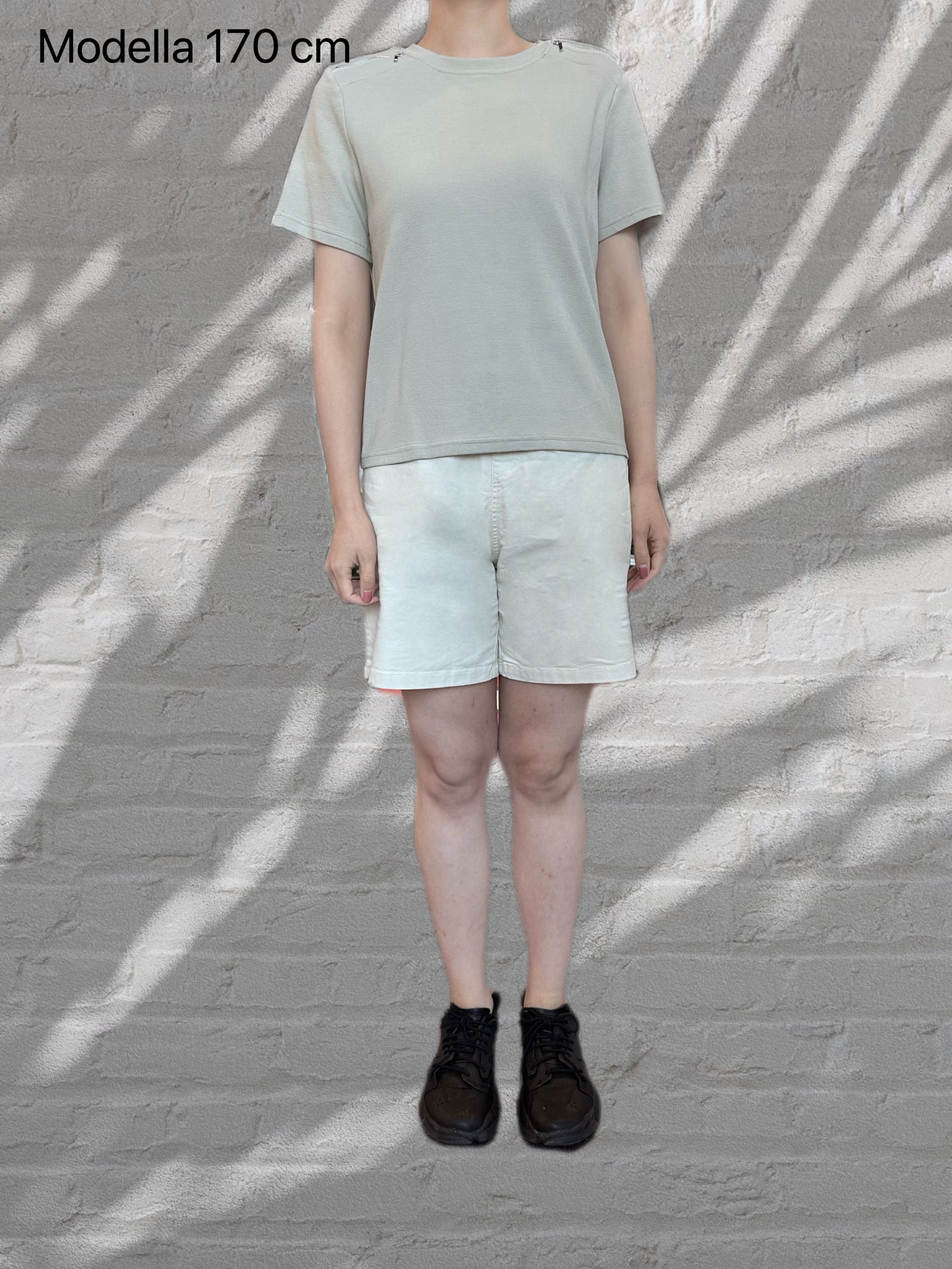 T-Shirt- Light Olive Green