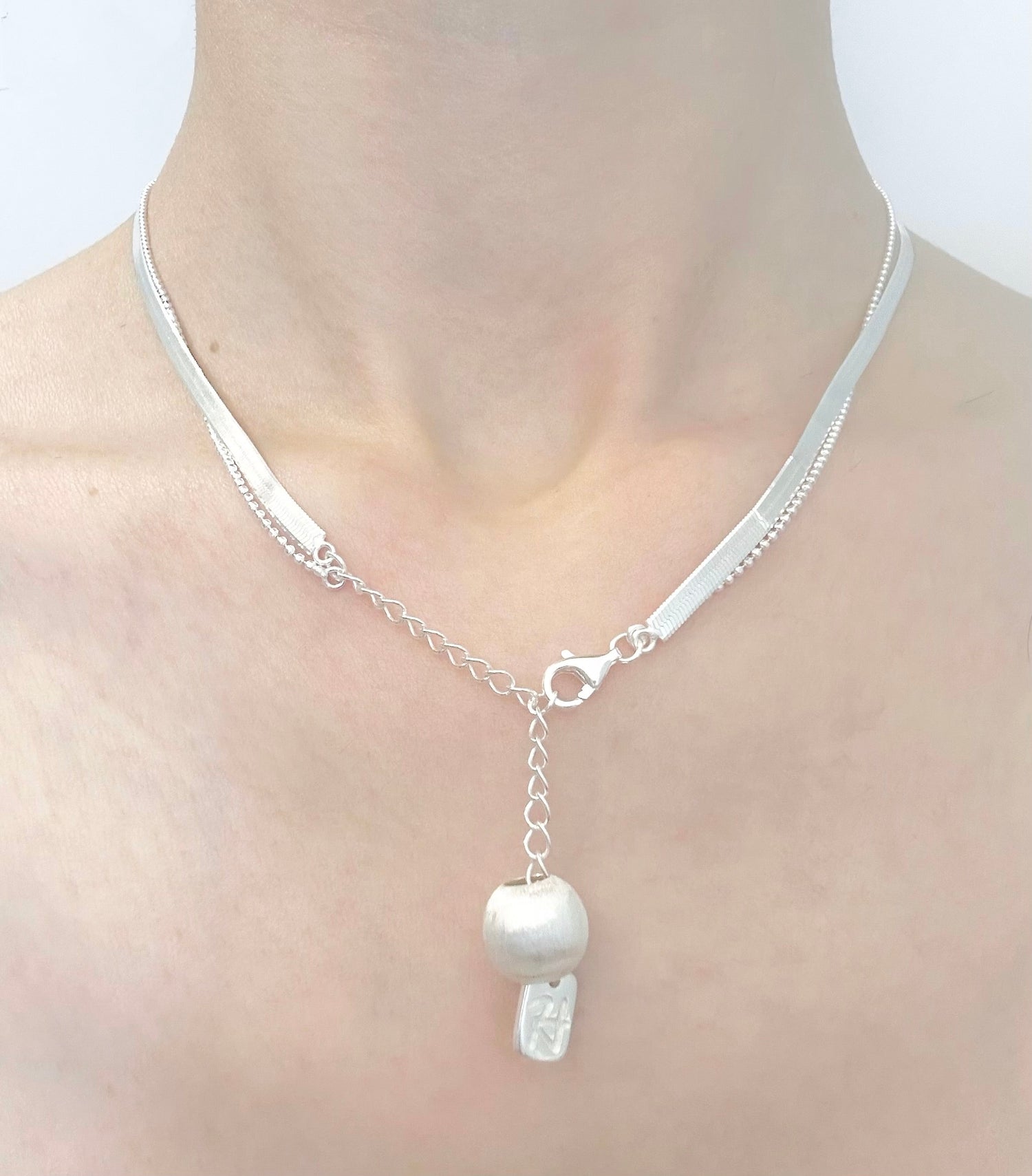 Collana in Argento 925 con Sfera e Placca