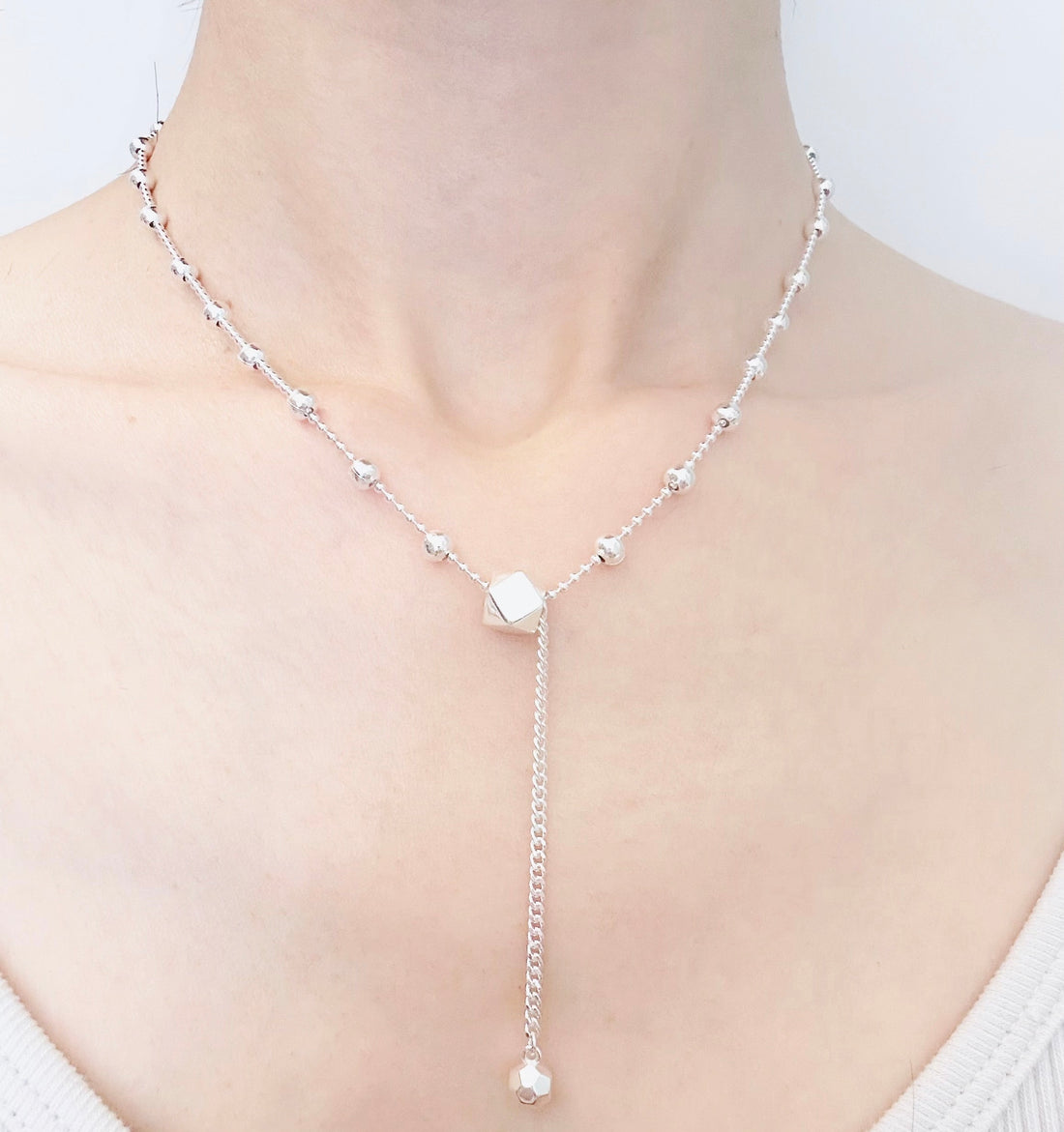 Collana in argento sterling 925 con cubo 3D e perline