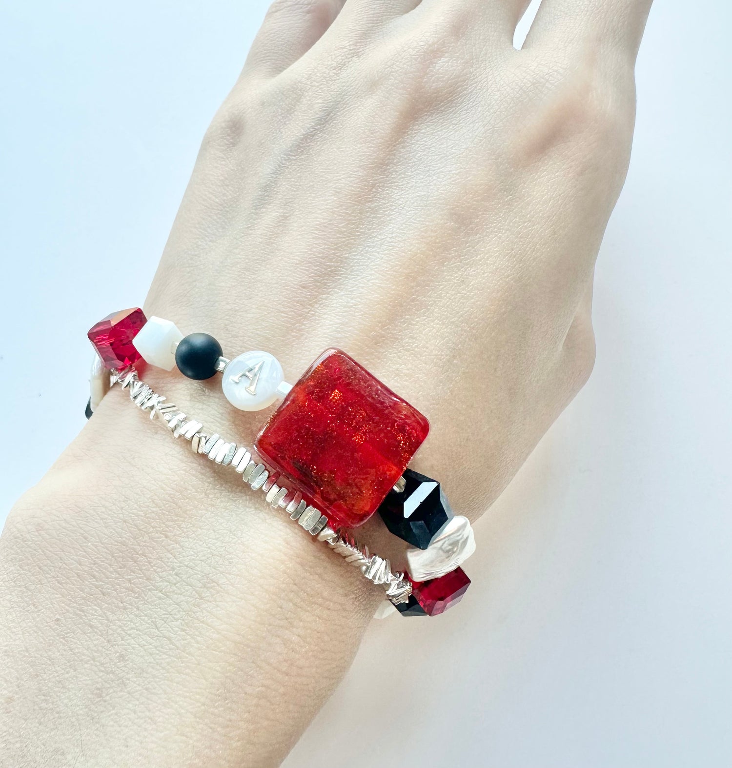 Bracciale in pietra fatto a mano - Ruby Night