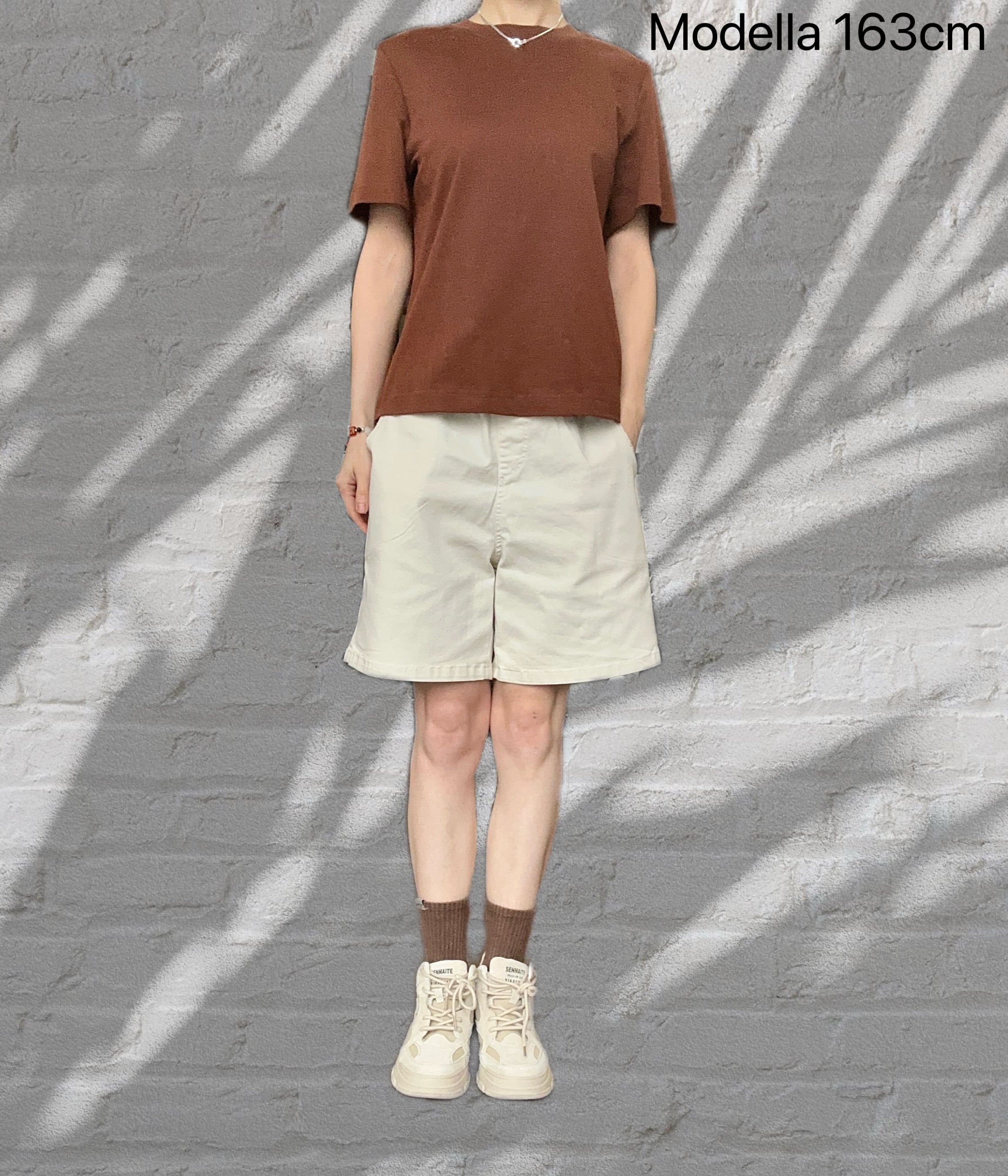 T-shirt- Brown Red