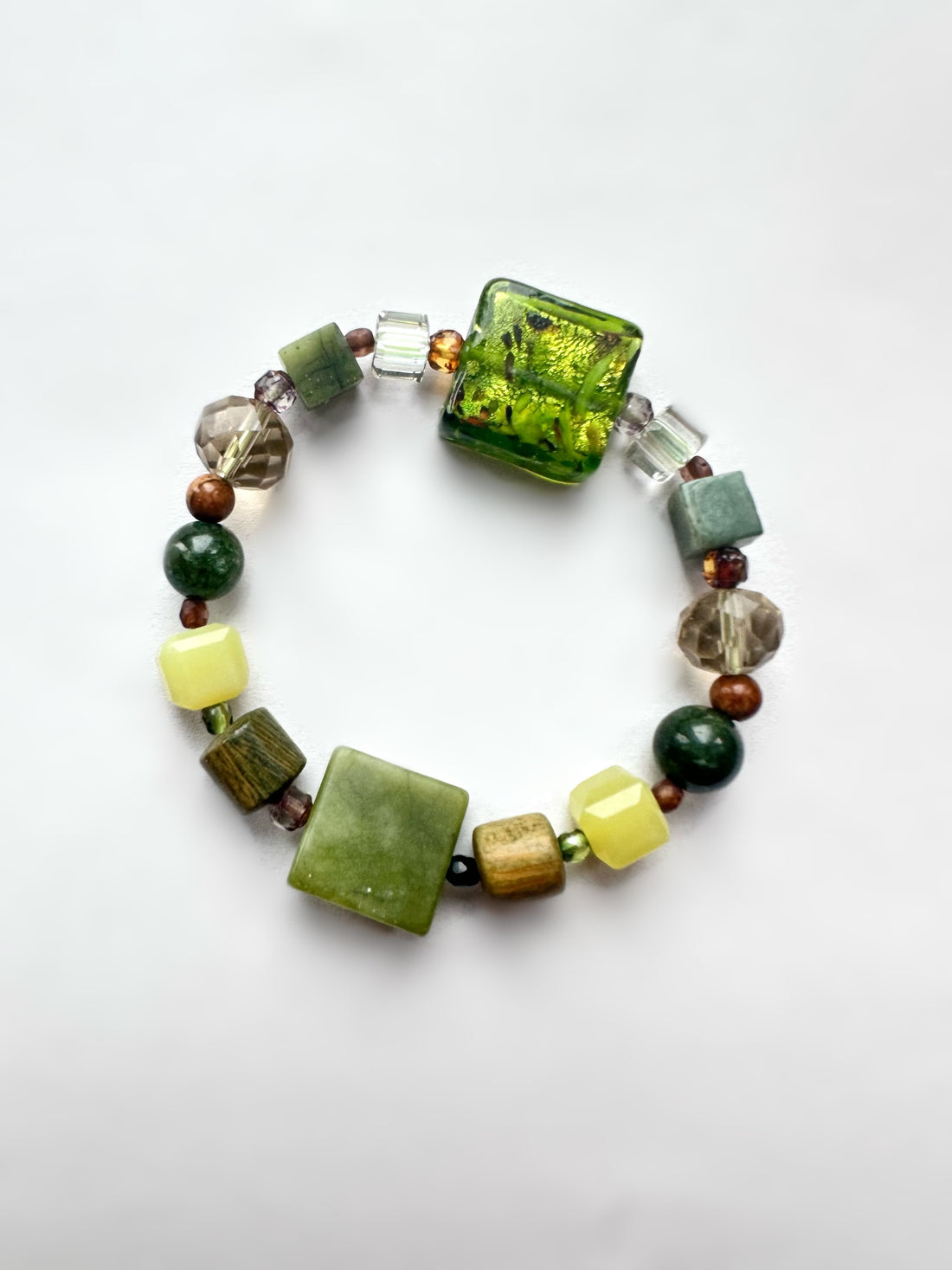 Bracelet en pierre fait main - Vert algues