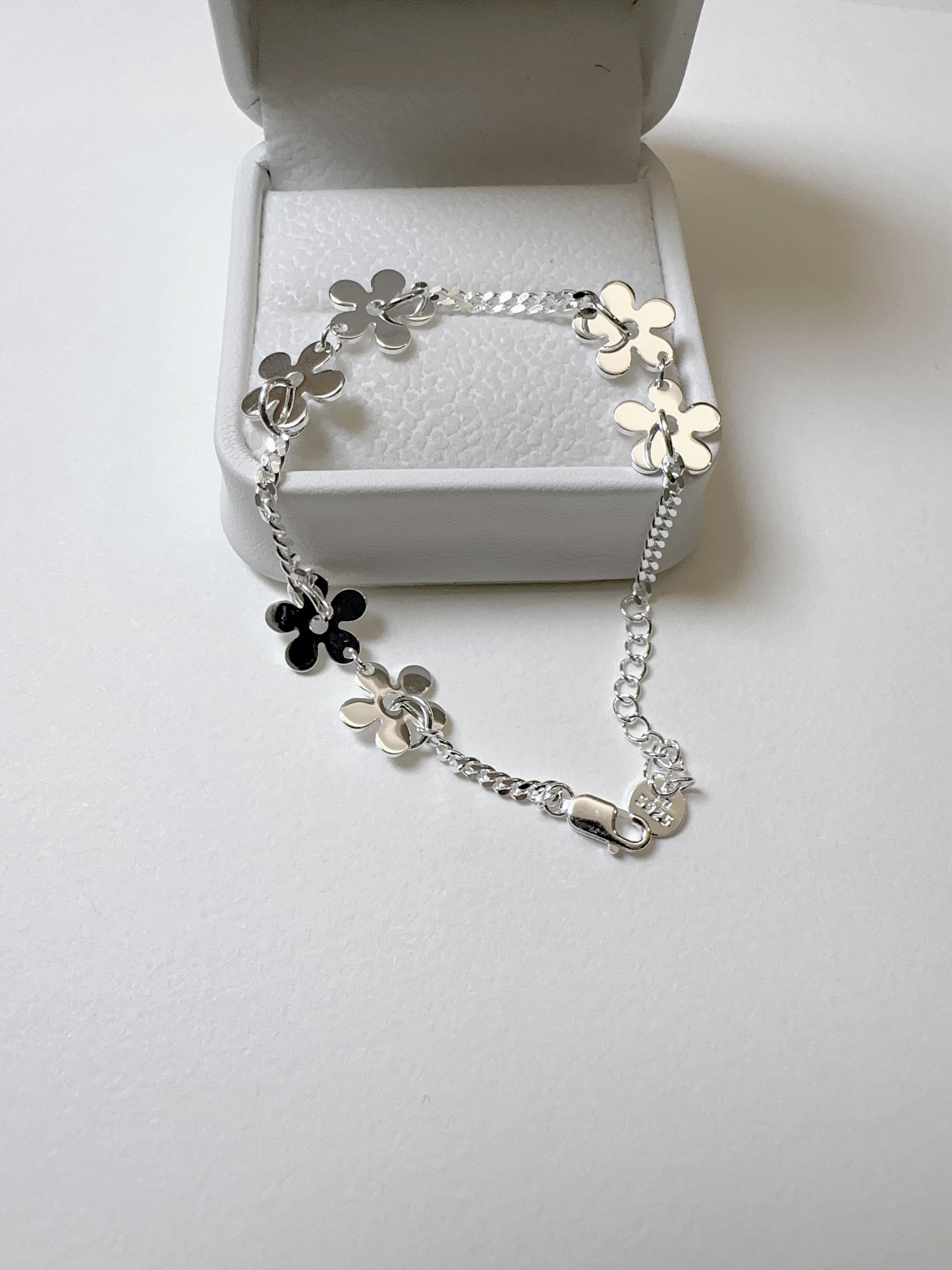 Five Petals Bracelet